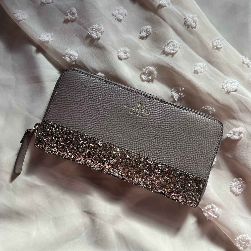 Kate Spade Greta sequin wallet NWOT